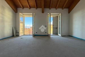 3 LOCALI A STRADELLA