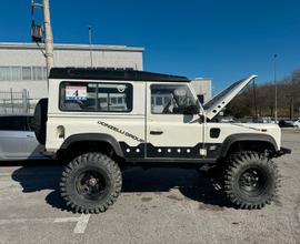 Land Rover Defender 90 2.5 Td5 Station Wagon Count