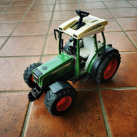 Bruder trattore Fend verde