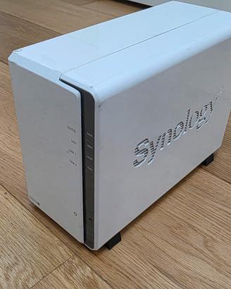 nas synology dj216j