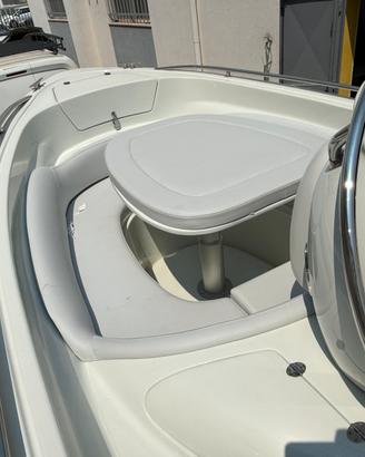 Gommone scanner 820