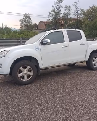 Isuzu D-MAX PICK-UP