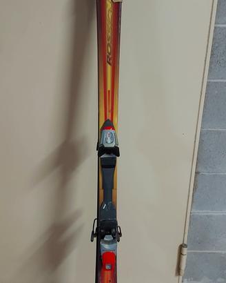 sci rossignol con attacchi rossignol