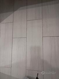 Piastrelle nuove confezionate