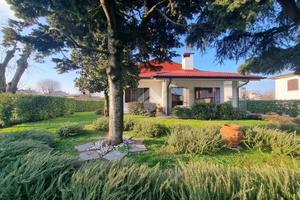 VILLA SINGOLA A SECUGNAGO