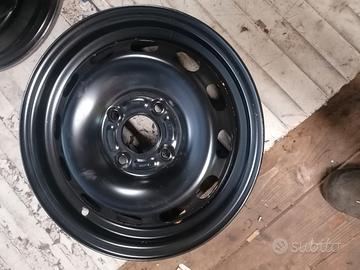 cerchioni ferro 4 pezzi  per Ford fiesta  14   