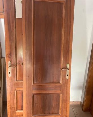 Porte interne a battente in legno massello con tel