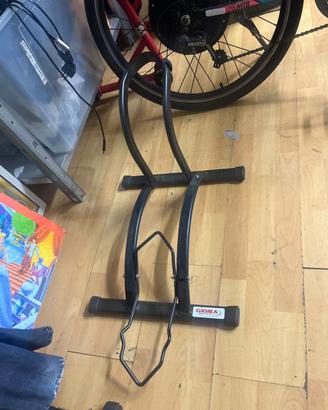 cavalletto espositore porta bici da terra