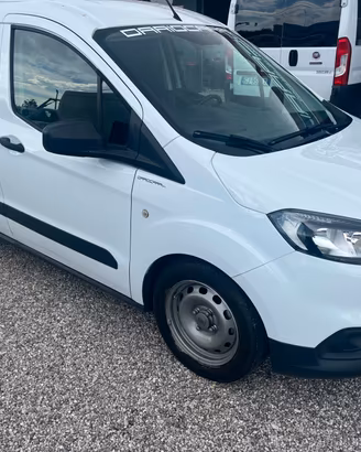FURGONE FORD Transit Courier anno 2021