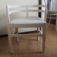 Poltroncina bianca