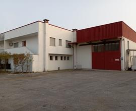 Capannone ad uso artigianale/industriale