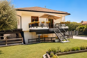 VILLA SINGOLA DI 5loc TERRAZZO E GIARDINO