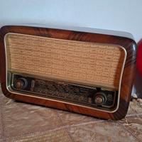 Radio Vega (a valvole) mod. FM101 
