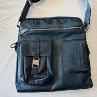 Tracolla Borsa Piquadro con Tasca Porta Tablet 10”
