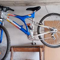  1 bici usata € 30. ritiro al mio domicilio 