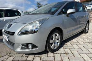 PEUGEOT 5008 1.6 HDi 112CV 7 POSTI