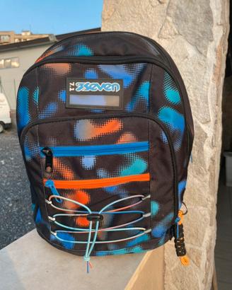 Zaino Seven, molto capiente, per scuola.