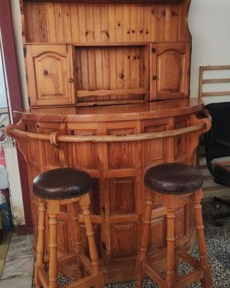 Mobile bar con due sgabelli
