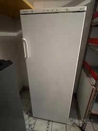 CONGELATORE A CASSETTI
