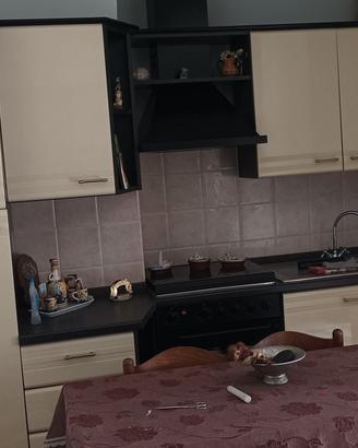 cucina con camera da letto e divano prezzo i