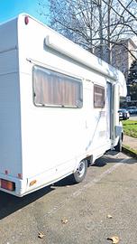 Camper mansardato