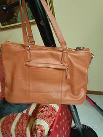 borsa in pelle.