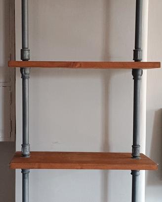 Libreria stile industrial