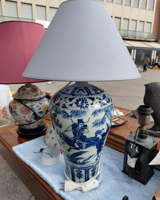 Lampada con vaso cinese blu