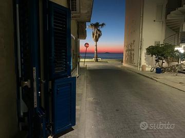 Affrettati Prenota la tua vacanza a 30 mt.dal mare