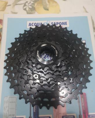 cassetta pignoni 9v 11-40 nuova Sunrace