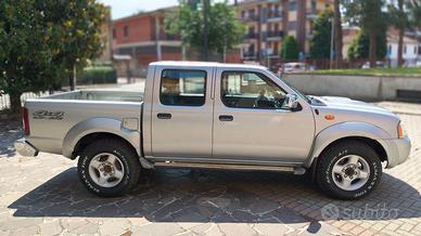 Nissan Navara 2.5 td Double Cab PICK UP
