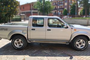 Nissan Navara 2.5 td Double Cab PICK UP