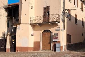 Abitazione su tre livelli indipendente