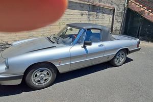 alfa romeo spider anno 1983