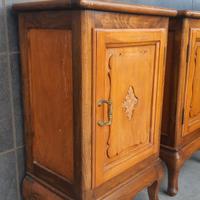  comodini vintage in legno, piano in pietra nera