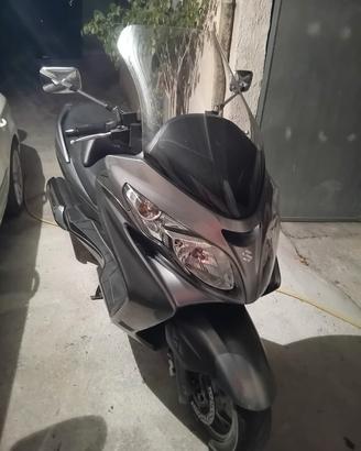 Suzuki Burgman 400