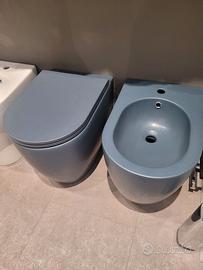 Sanitari a terra NUOVI, marchio AZZURRA, blu royal