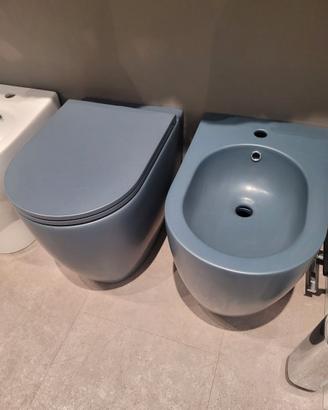 Sanitari a terra NUOVI, marchio AZZURRA, blu royal