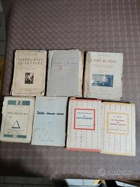 Antichi libri anni 1930/1940 con segni del tempo 