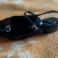 Scarpe in pelle verniciata lucida