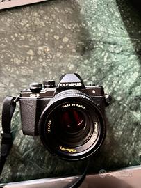 Olympus OM-D E-M10 II