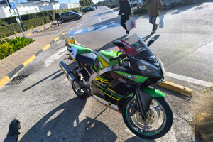 Kawasaki ninja zx6r '00