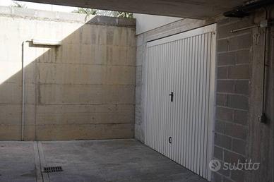 FOLIGNO - BOX/ MAGAZZINO DI 60 MQ