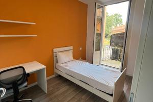 Bergamo camera con balcone tutto compreso