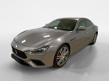 Maserati Ghibli L4 330 CV MHEV Gransport