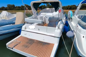 Semi cabinato Mano' Marine 26,50