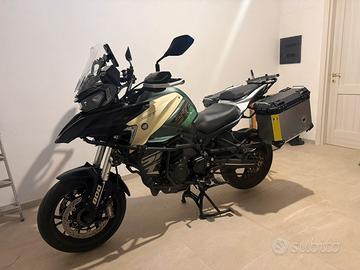 Qjmotor  srt800s 93cv