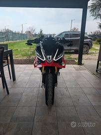 Aprilia Tuono V4 Factory 2025 - Garanzia 2 anni
