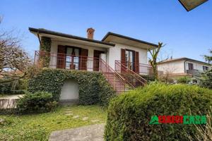 Villa di 146 m² con 3 locali e box auto doppio a A