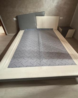 Letto e comodino